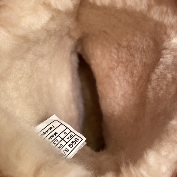 Ugg Elliott studded boots size 8 - Picture 11 of 12